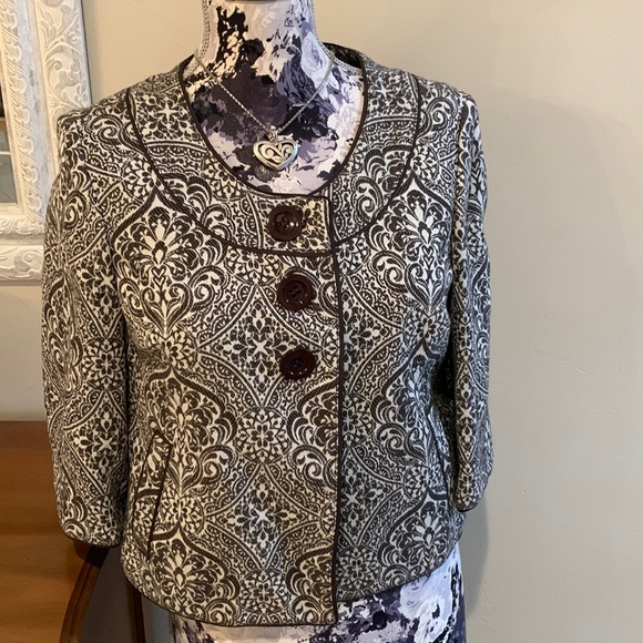 Ann Taylor Damask Brown White Button Up Lined Mock Pockets Cropped Jacket 6 - Picture 1 of 16